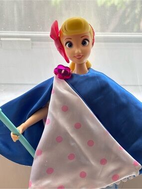 Pixar Disney 14-Inch Talking Bo Peep Figure Reversible Cape, Staff, Voice